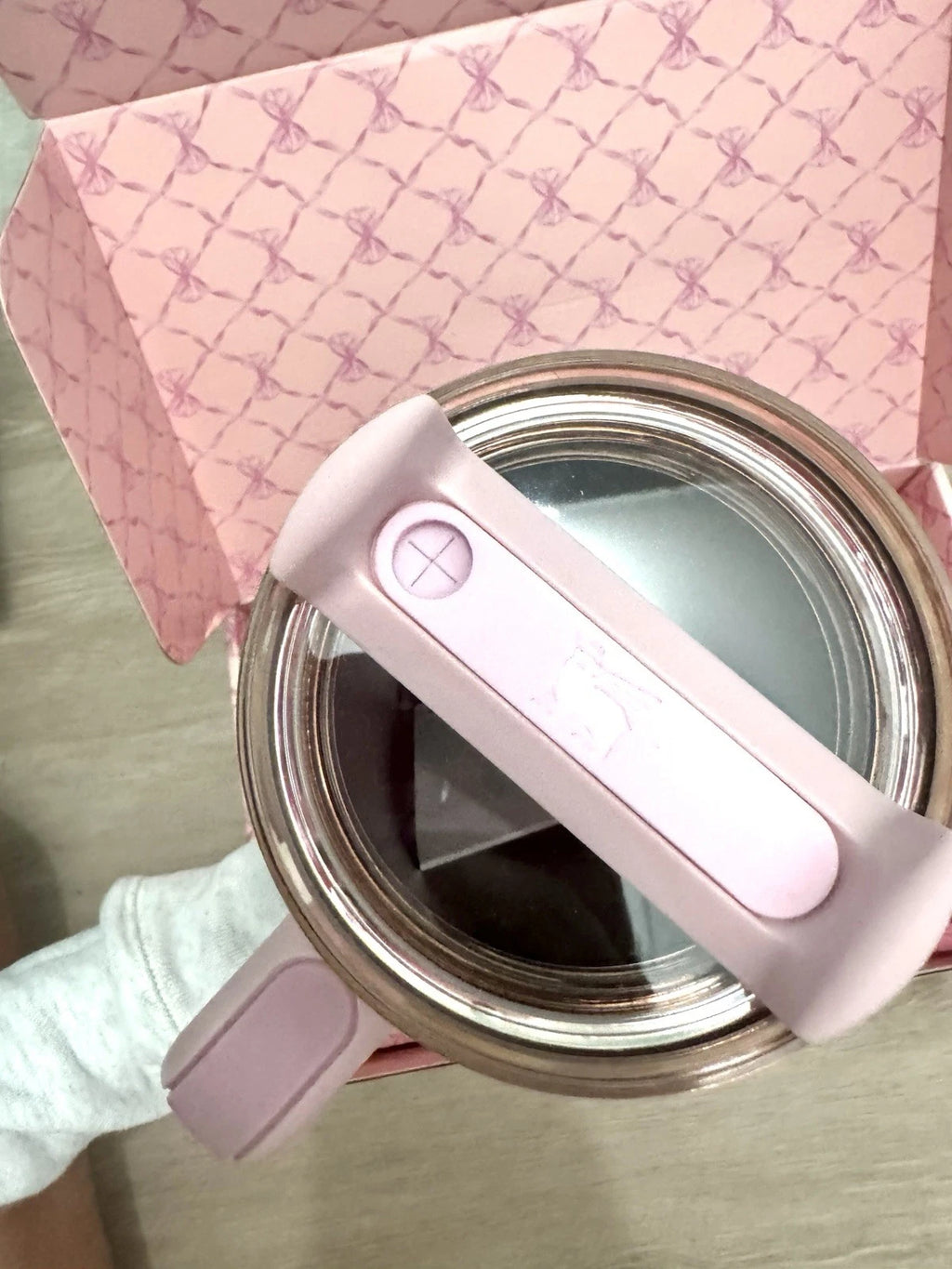 Stanley x LoveShackFancy Pink Bow Quencher H2.0 40oz Tumbler