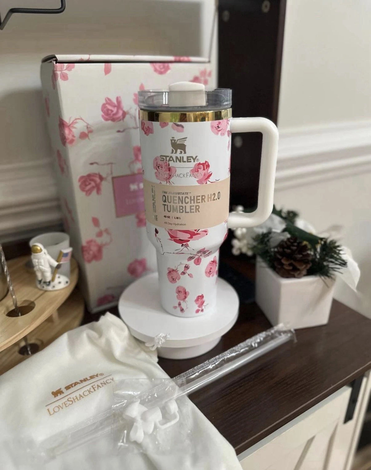 Stanley x LoveShackFancy Rosa Pink Floral Quencher H2.0 40oz