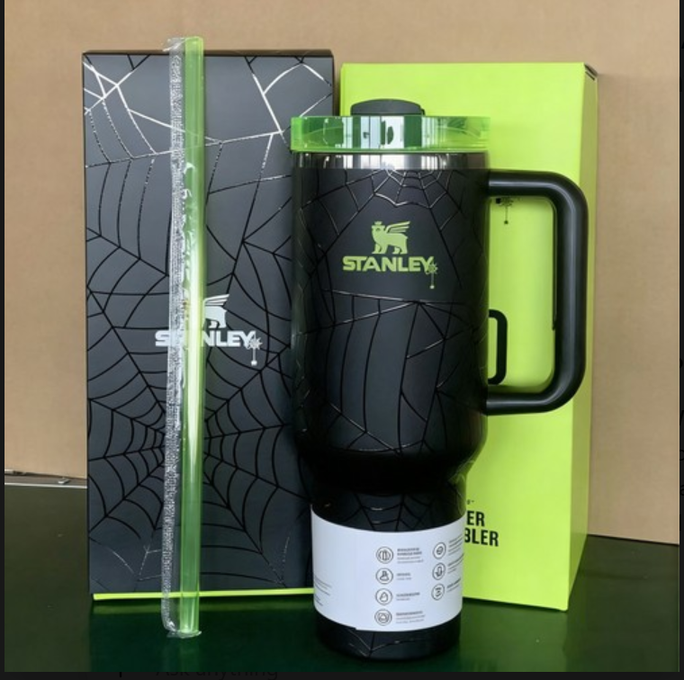 Stanley Quencher H2.0 Halloween Glow 40oz Limited Edition Tumbler
